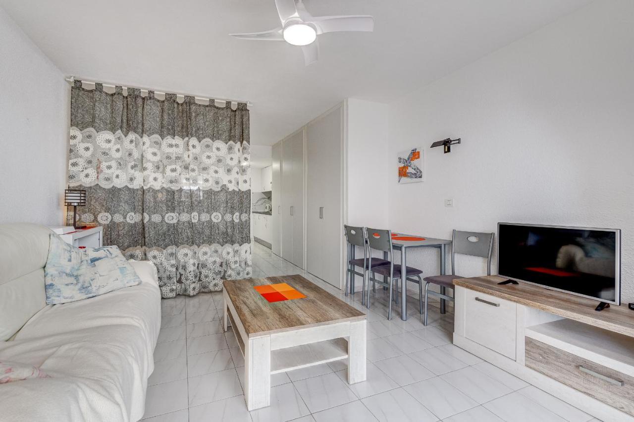 Appartamento Studia Port Royale Arona  Esterno foto